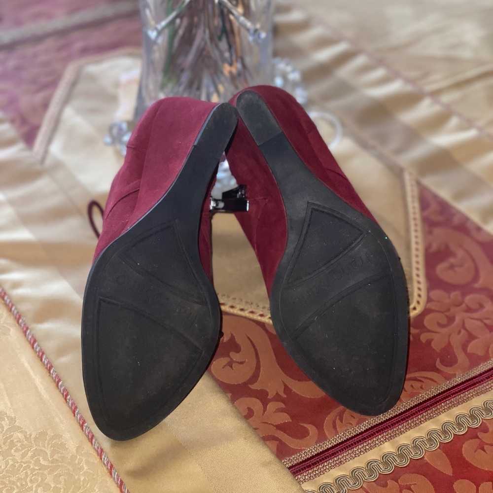 Shoes - Picture 4 of 5